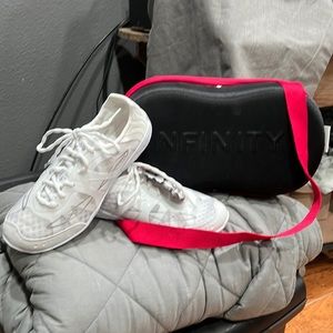BNWT Nfinity cheer shoes Vengeance Size 8.5